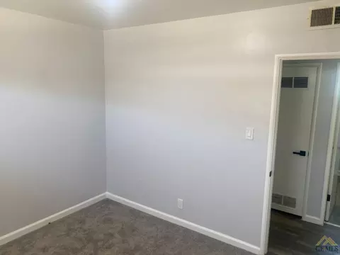 301 Shaw Ave, Shafter, CA 93263 photo 10