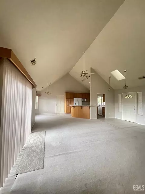 24171 Martingale Way, Tehachapi, CA 93561 photo 11