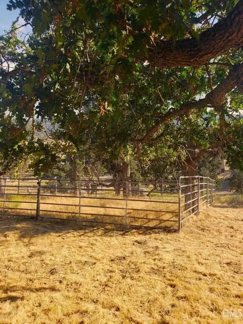 24171 Martingale Way, Tehachapi, CA 93561 photo 30
