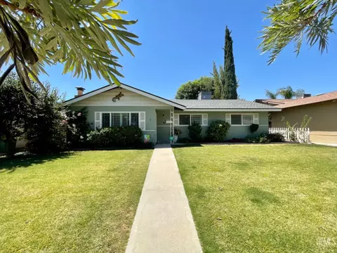 211 E Calvin St, Taft, CA 93268 photo 1