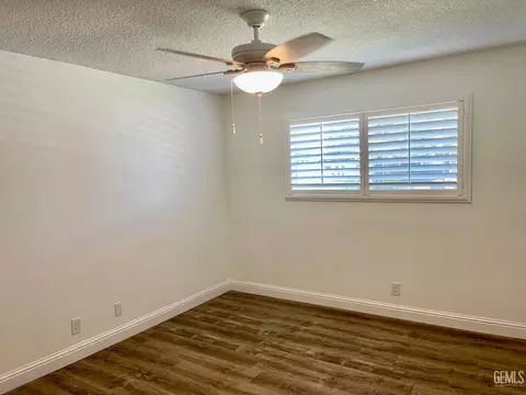 211 E Calvin St, Taft, CA 93268 photo 12