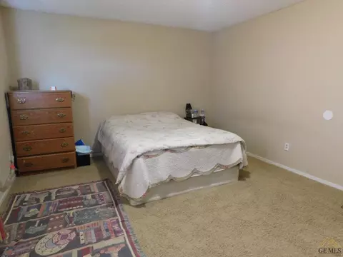 705 Peace St, Arvin, CA 93203 photo 6