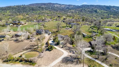29601 Rollingoak Dr, Tehachapi, CA 93561 photo 32