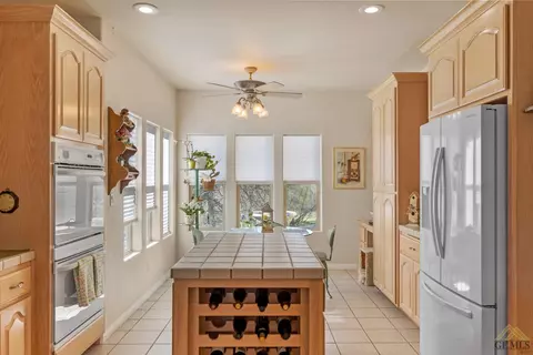 29601 Rollingoak Dr, Tehachapi, CA 93561 photo 17