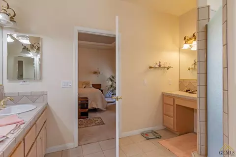 29601 Rollingoak Dr, Tehachapi, CA 93561 photo 10