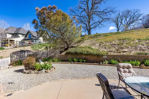 29601 Rollingoak Dr, Tehachapi, CA 93561 photo 23