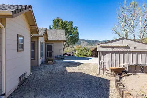 29601 Rollingoak Dr, Tehachapi, CA 93561 photo 26