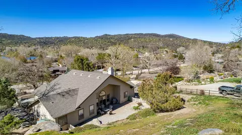29601 Rollingoak Dr, Tehachapi, CA 93561 photo 36