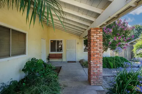 5012 Willow Tree Dr, Bakersfield, CA 93313 photo 5