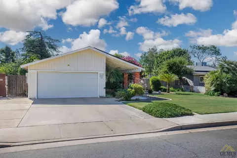 5012 Willow Tree Dr, Bakersfield, CA 93313 photo 2