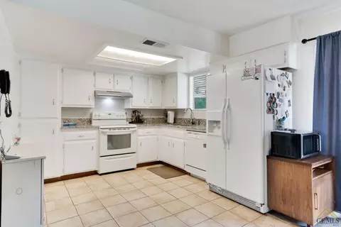 5012 Willow Tree Dr, Bakersfield, CA 93313 photo 12