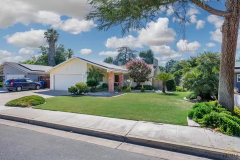 5012 Willow Tree Dr, Bakersfield, CA 93313 photo 3
