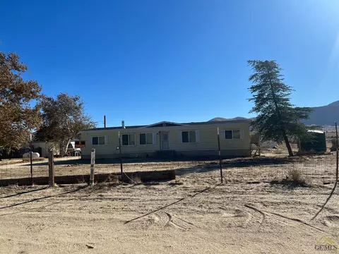 15036 Roadrunner Rd, Weldon, CA 93283 photo 2