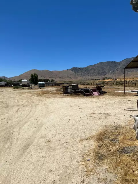 15036 Roadrunner Rd, Weldon, CA 93283 photo 10