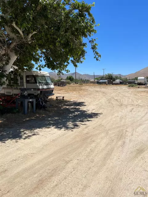 15036 Roadrunner Rd, Weldon, CA 93283 photo 8
