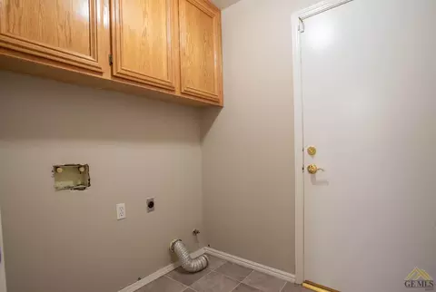 8601 Winlock St, Bakersfield, CA 93312 photo 17