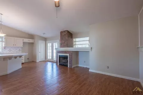 8601 Winlock St, Bakersfield, CA 93312 photo 14