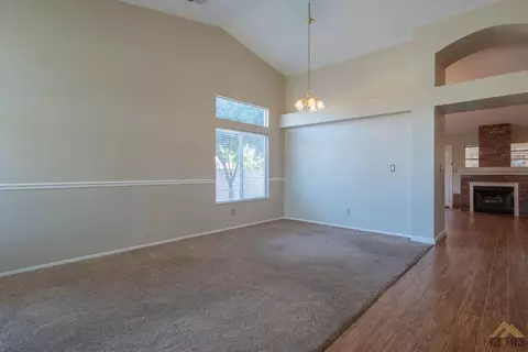 8601 Winlock St, Bakersfield, CA 93312 photo 6