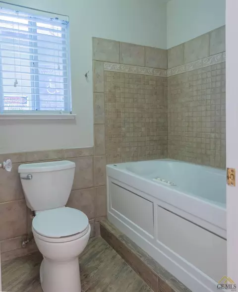8601 Winlock St, Bakersfield, CA 93312 photo 27