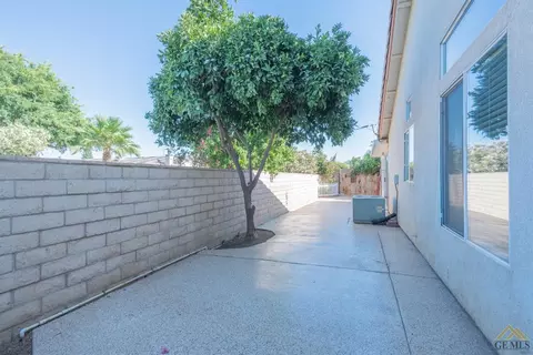 8601 Winlock St, Bakersfield, CA 93312 photo 29