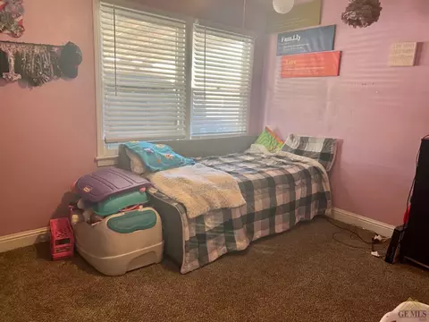 113 E Warren Ave, Bakersfield, CA 93308 photo 10