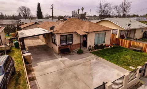 113 E Warren Ave, Bakersfield, CA 93308 photo 2