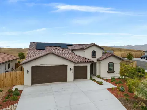 12142 Pendulum Dr, Bakersfield, CA 93306 photo 2