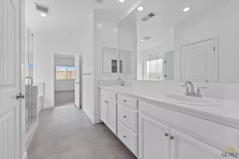 12142 Pendulum Dr, Bakersfield, CA 93306 photo 19