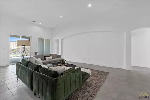 12142 Pendulum Dr, Bakersfield, CA 93306 photo 7
