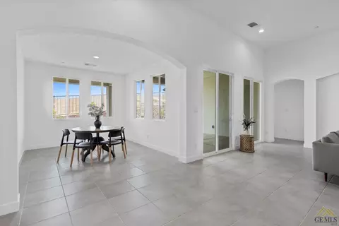 12142 Pendulum Dr, Bakersfield, CA 93306 photo 14