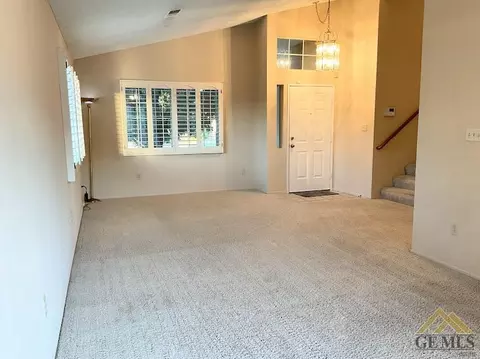 6701 Leisure St, Bakersfield, CA 93313 photo 3