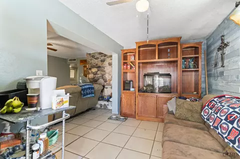 7627 Vera Ave, Bakersfield, CA 93307 photo 8