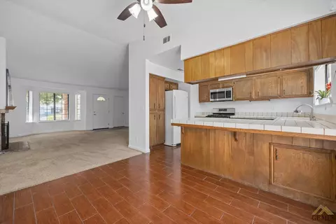 121 Chaparrel St, Tehachapi, CA 93561 photo 9