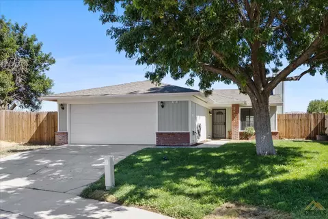 121 Chaparrel St, Tehachapi, CA 93561 photo 1