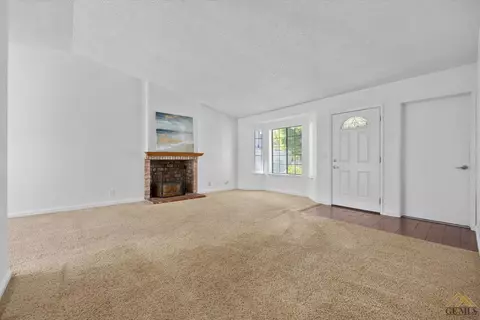 121 Chaparrel St, Tehachapi, CA 93561 photo 6