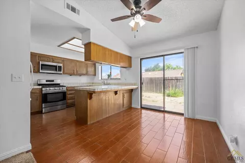 121 Chaparrel St, Tehachapi, CA 93561 photo 7