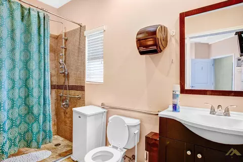 4701 Basque St, Bakersfield, CA 93313 photo 6