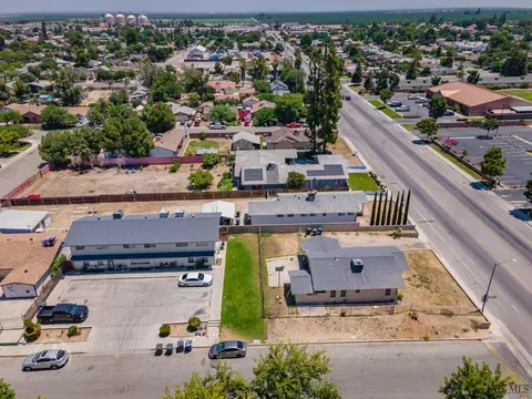 1444 Poso Dr, Wasco, CA 93280 photo 1