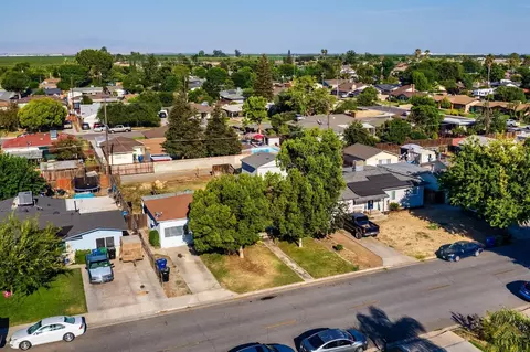 332 Elm St, Shafter, CA 93263 photo 5