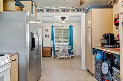 332 Elm St, Shafter, CA 93263 photo 10