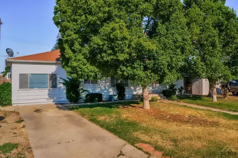 332 Elm St, Shafter, CA 93263 photo 4