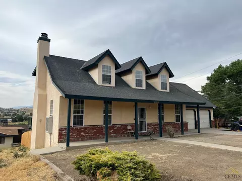 22320 Briarwood St, Tehachapi, CA 93561 photo 1