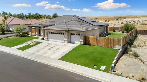10620 Titanium Ave, Taft, CA 93268 photo 5