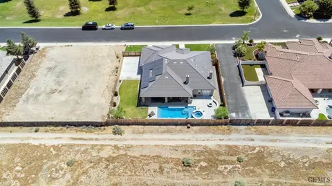 10620 Titanium Ave, Taft, CA 93268 photo 12