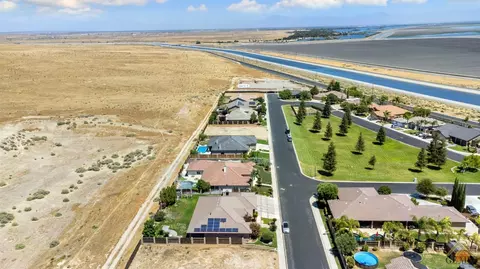 10620 Titanium Ave, Taft, CA 93268 photo 13
