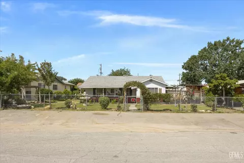 811 Buchanan St, Taft, CA 93268 photo 2