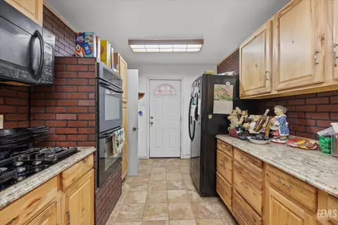 811 Buchanan St, Taft, CA 93268 photo 16