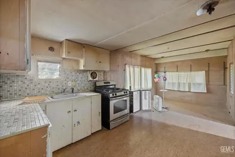 811 Buchanan St, Taft, CA 93268 photo 31