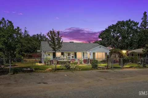 811 Buchanan St, Taft, CA 93268 photo 1