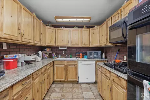 811 Buchanan St, Taft, CA 93268 photo 14